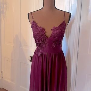 Burgundy floral lace appliqué floor length prom dress spaghetti straps
